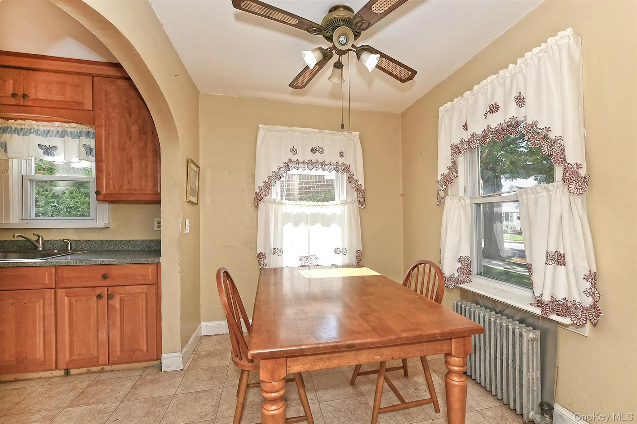 12 Hull Avenue, North Hempstead, NY, 5 Bedrooms Bedrooms, 7 Rooms Rooms,1 BathroomBathrooms,Residential,For Rent,Hull,0,1047936 12 Hull Avenue, North Hempstead, NY, 5 Bedrooms Bedrooms, 7 Rooms Rooms,1 BathroomBathrooms,Residential,For Rent,Hull,0,1047936