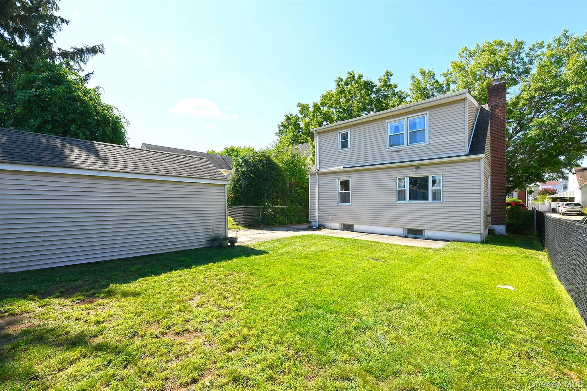 12 Hull Avenue, North Hempstead, NY, 5 Bedrooms Bedrooms, 7 Rooms Rooms,1 BathroomBathrooms,Residential,For Rent,Hull,0,1047936 12 Hull Avenue, North Hempstead, NY, 5 Bedrooms Bedrooms, 7 Rooms Rooms,1 BathroomBathrooms,Residential,For Rent,Hull,0,1047936