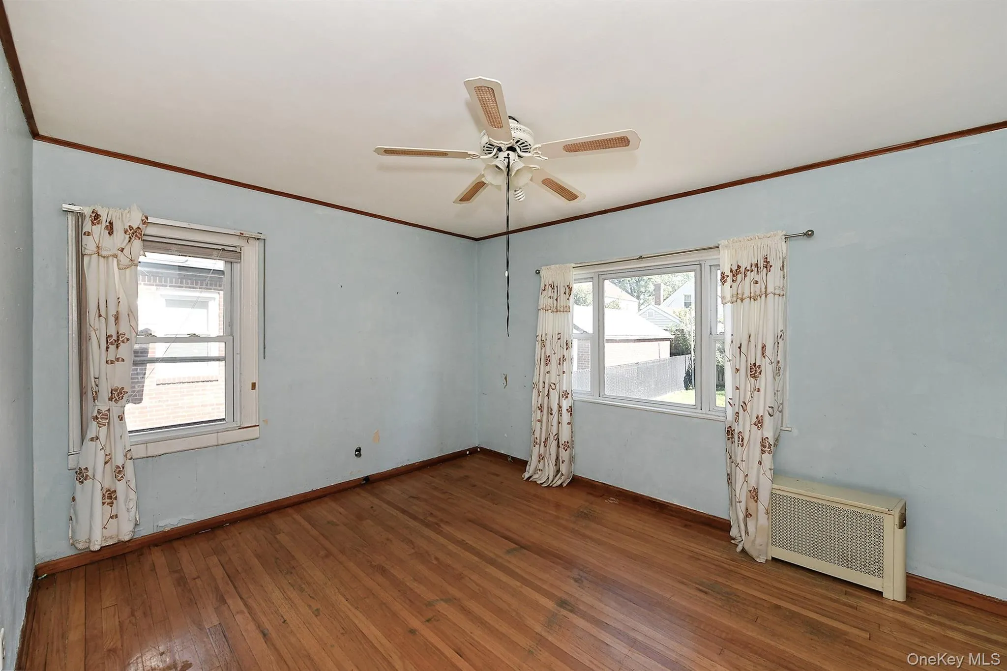 12 Hull Avenue, North Hempstead, NY, 5 Bedrooms Bedrooms, 7 Rooms Rooms,1 BathroomBathrooms,Residential,For Rent,Hull,0,1047936 12 Hull Avenue, North Hempstead, NY, 5 Bedrooms Bedrooms, 7 Rooms Rooms,1 BathroomBathrooms,Residential,For Rent,Hull,0,1047936