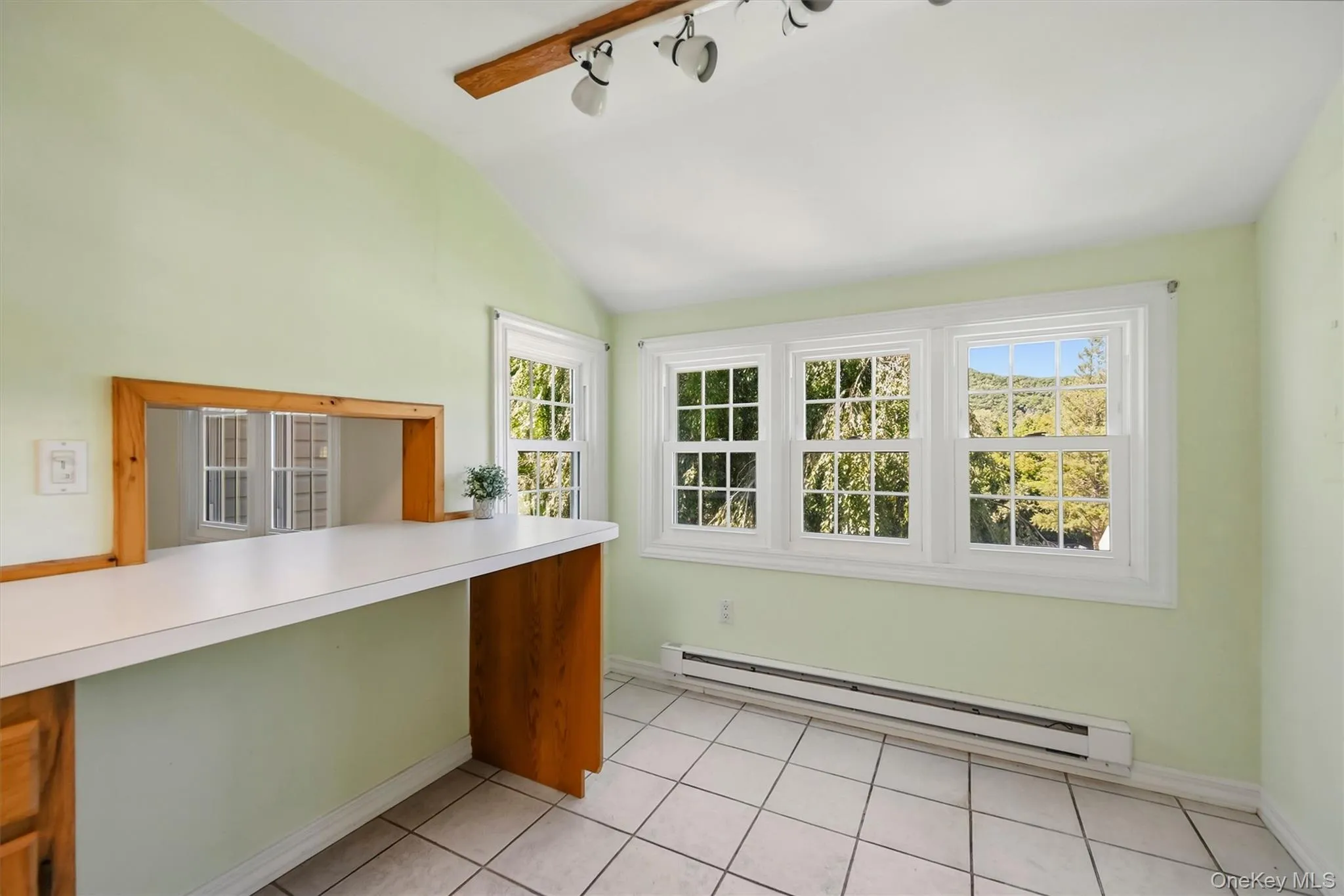 Sunshine streams in with numerous westerly facing windows Sunshine streams in with numerous westerly facing windows