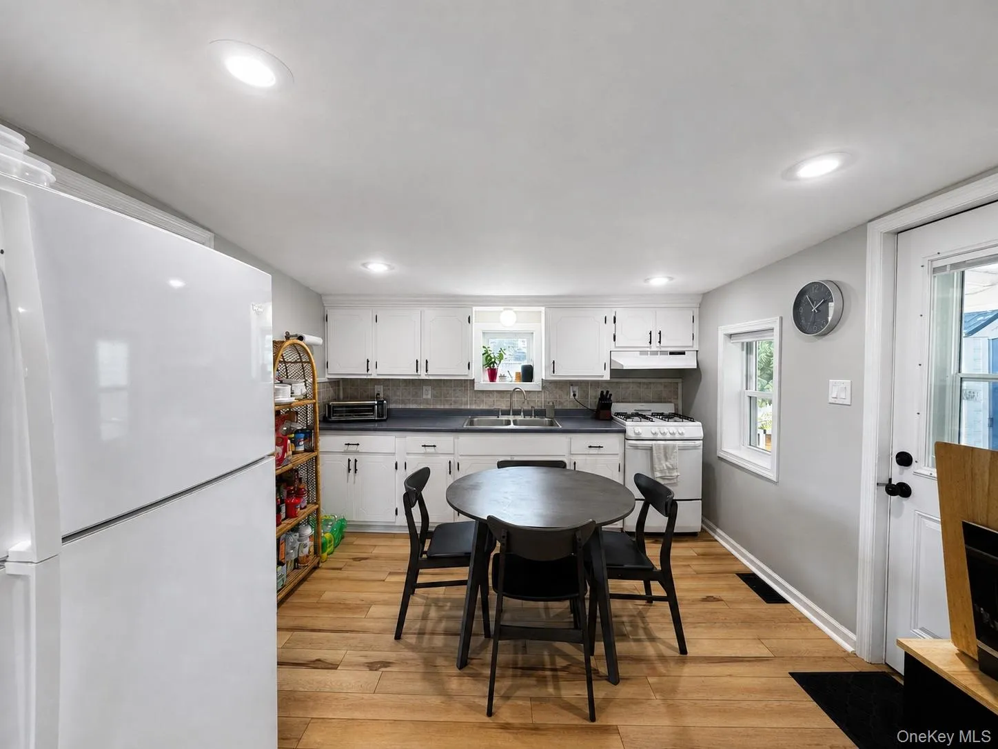 16 Highland Avenue, Catskill, NY, 2 Bedrooms Bedrooms, 6 Rooms Rooms,1 BathroomBathrooms,Residential,For Rent,Highland,0,1047945 16 Highland Avenue, Catskill, NY, 2 Bedrooms Bedrooms, 6 Rooms Rooms,1 BathroomBathrooms,Residential,For Rent,Highland,0,1047945