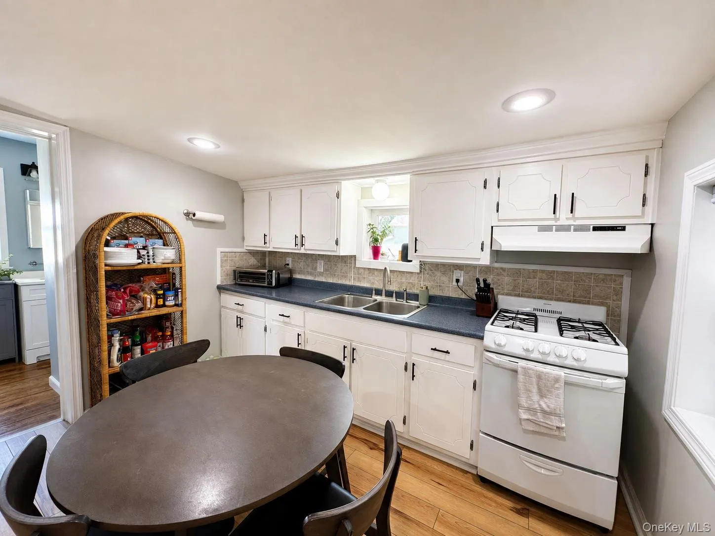 16 Highland Avenue, Catskill, NY, 2 Bedrooms Bedrooms, 6 Rooms Rooms,1 BathroomBathrooms,Residential,For Rent,Highland,0,1047945 16 Highland Avenue, Catskill, NY, 2 Bedrooms Bedrooms, 6 Rooms Rooms,1 BathroomBathrooms,Residential,For Rent,Highland,0,1047945