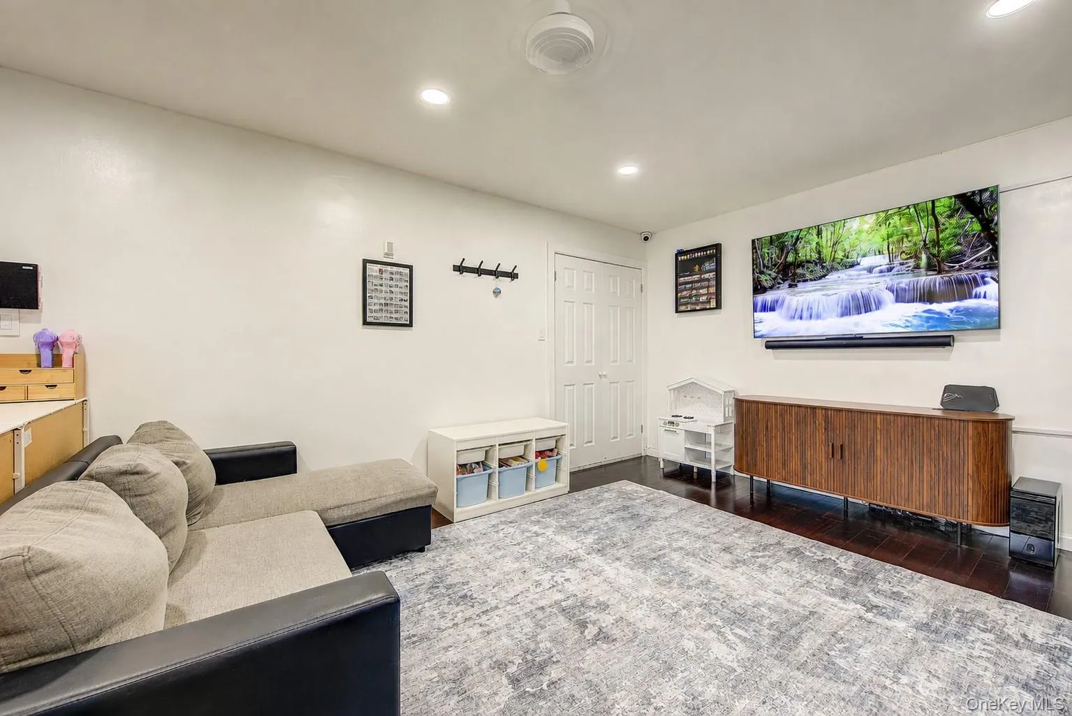 67-28 152nd Street, New York, NY, 2 Bedrooms Bedrooms, 4 Rooms Rooms,1 BathroomBathrooms,Residential,For Rent,152nd,0,1047946 67-28 152nd Street, New York, NY, 2 Bedrooms Bedrooms, 4 Rooms Rooms,1 BathroomBathrooms,Residential,For Rent,152nd,0,1047946