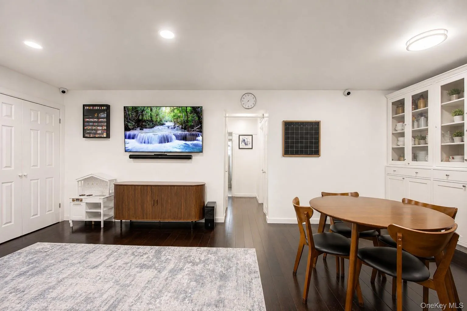 67-28 152nd Street, New York, NY, 2 Bedrooms Bedrooms, 4 Rooms Rooms,1 BathroomBathrooms,Residential,For Rent,152nd,0,1047946 67-28 152nd Street, New York, NY, 2 Bedrooms Bedrooms, 4 Rooms Rooms,1 BathroomBathrooms,Residential,For Rent,152nd,0,1047946