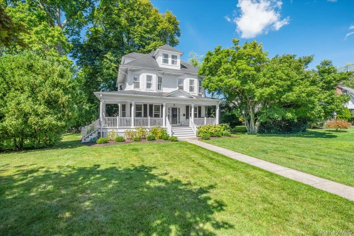 80 Argyll Avenue, New Rochelle, NY, 6 Bedrooms Bedrooms, 10 Rooms Rooms,2 BathroomsBathrooms,Residential,For Rent,Argyll,0,1047951 80 Argyll Avenue, New Rochelle, NY, 6 Bedrooms Bedrooms, 10 Rooms Rooms,2 BathroomsBathrooms,Residential,For Rent,Argyll,0,1047951