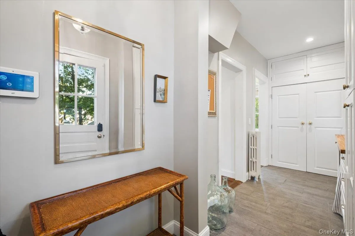 80 Argyll Avenue, New Rochelle, NY, 6 Bedrooms Bedrooms, 10 Rooms Rooms,2 BathroomsBathrooms,Residential,For Rent,Argyll,0,1047951 80 Argyll Avenue, New Rochelle, NY, 6 Bedrooms Bedrooms, 10 Rooms Rooms,2 BathroomsBathrooms,Residential,For Rent,Argyll,0,1047951