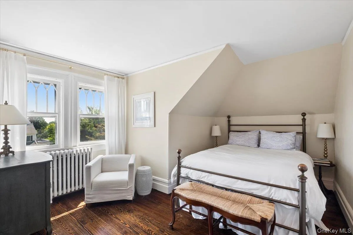 80 Argyll Avenue, New Rochelle, NY, 6 Bedrooms Bedrooms, 10 Rooms Rooms,2 BathroomsBathrooms,Residential,For Rent,Argyll,0,1047951 80 Argyll Avenue, New Rochelle, NY, 6 Bedrooms Bedrooms, 10 Rooms Rooms,2 BathroomsBathrooms,Residential,For Rent,Argyll,0,1047951