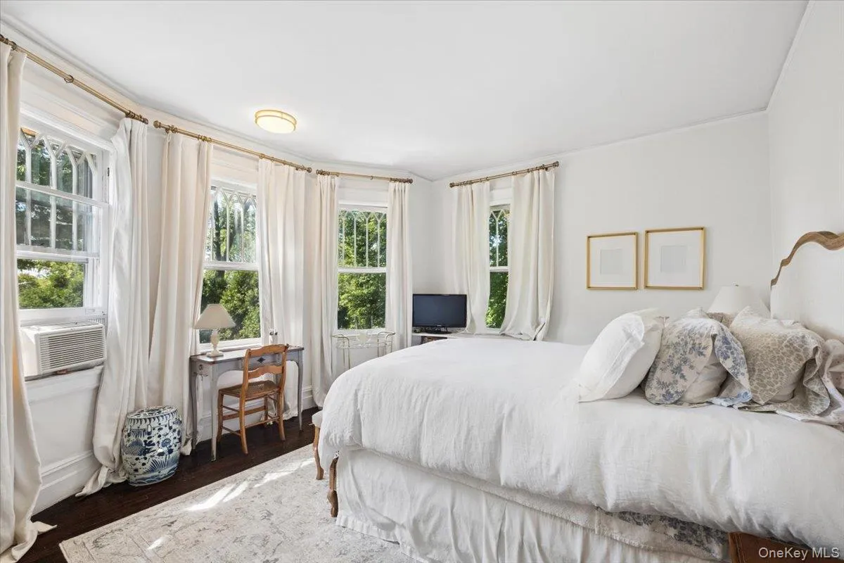 80 Argyll Avenue, New Rochelle, NY, 6 Bedrooms Bedrooms, 10 Rooms Rooms,2 BathroomsBathrooms,Residential,For Rent,Argyll,0,1047951 80 Argyll Avenue, New Rochelle, NY, 6 Bedrooms Bedrooms, 10 Rooms Rooms,2 BathroomsBathrooms,Residential,For Rent,Argyll,0,1047951