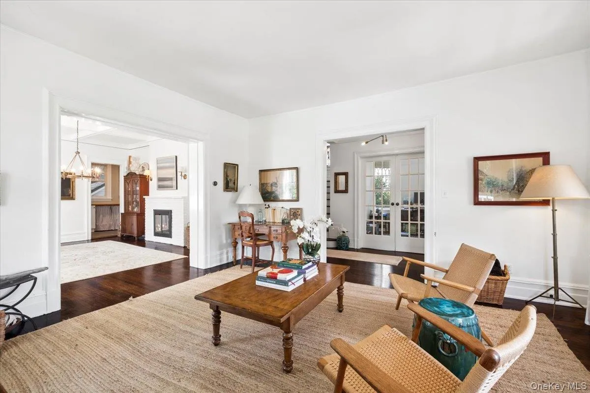 80 Argyll Avenue, New Rochelle, NY, 6 Bedrooms Bedrooms, 10 Rooms Rooms,2 BathroomsBathrooms,Residential,For Rent,Argyll,0,1047951 80 Argyll Avenue, New Rochelle, NY, 6 Bedrooms Bedrooms, 10 Rooms Rooms,2 BathroomsBathrooms,Residential,For Rent,Argyll,0,1047951