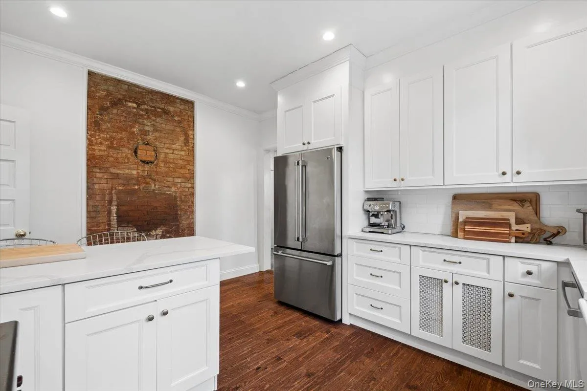 80 Argyll Avenue, New Rochelle, NY, 6 Bedrooms Bedrooms, 10 Rooms Rooms,2 BathroomsBathrooms,Residential,For Rent,Argyll,0,1047951 80 Argyll Avenue, New Rochelle, NY, 6 Bedrooms Bedrooms, 10 Rooms Rooms,2 BathroomsBathrooms,Residential,For Rent,Argyll,0,1047951