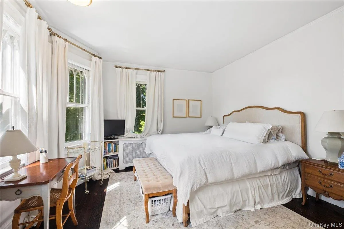 80 Argyll Avenue, New Rochelle, NY, 6 Bedrooms Bedrooms, 10 Rooms Rooms,2 BathroomsBathrooms,Residential,For Rent,Argyll,0,1047951 80 Argyll Avenue, New Rochelle, NY, 6 Bedrooms Bedrooms, 10 Rooms Rooms,2 BathroomsBathrooms,Residential,For Rent,Argyll,0,1047951