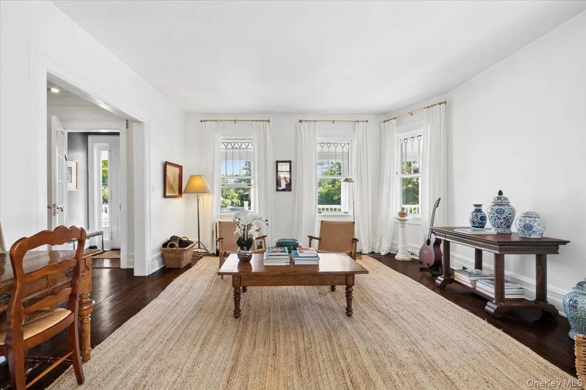 80 Argyll Avenue, New Rochelle, NY, 6 Bedrooms Bedrooms, 10 Rooms Rooms,2 BathroomsBathrooms,Residential,For Rent,Argyll,0,1047951 80 Argyll Avenue, New Rochelle, NY, 6 Bedrooms Bedrooms, 10 Rooms Rooms,2 BathroomsBathrooms,Residential,For Rent,Argyll,0,1047951