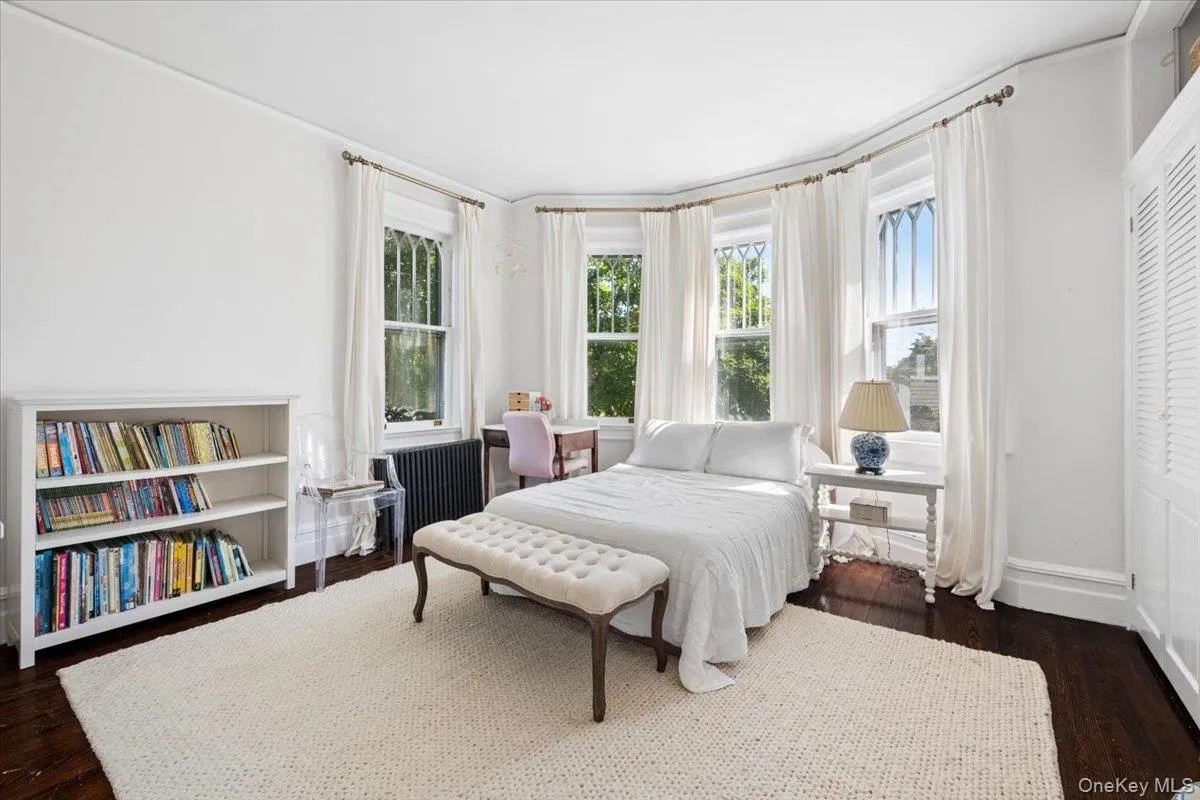 80 Argyll Avenue, New Rochelle, NY, 6 Bedrooms Bedrooms, 10 Rooms Rooms,2 BathroomsBathrooms,Residential,For Rent,Argyll,0,1047951 80 Argyll Avenue, New Rochelle, NY, 6 Bedrooms Bedrooms, 10 Rooms Rooms,2 BathroomsBathrooms,Residential,For Rent,Argyll,0,1047951
