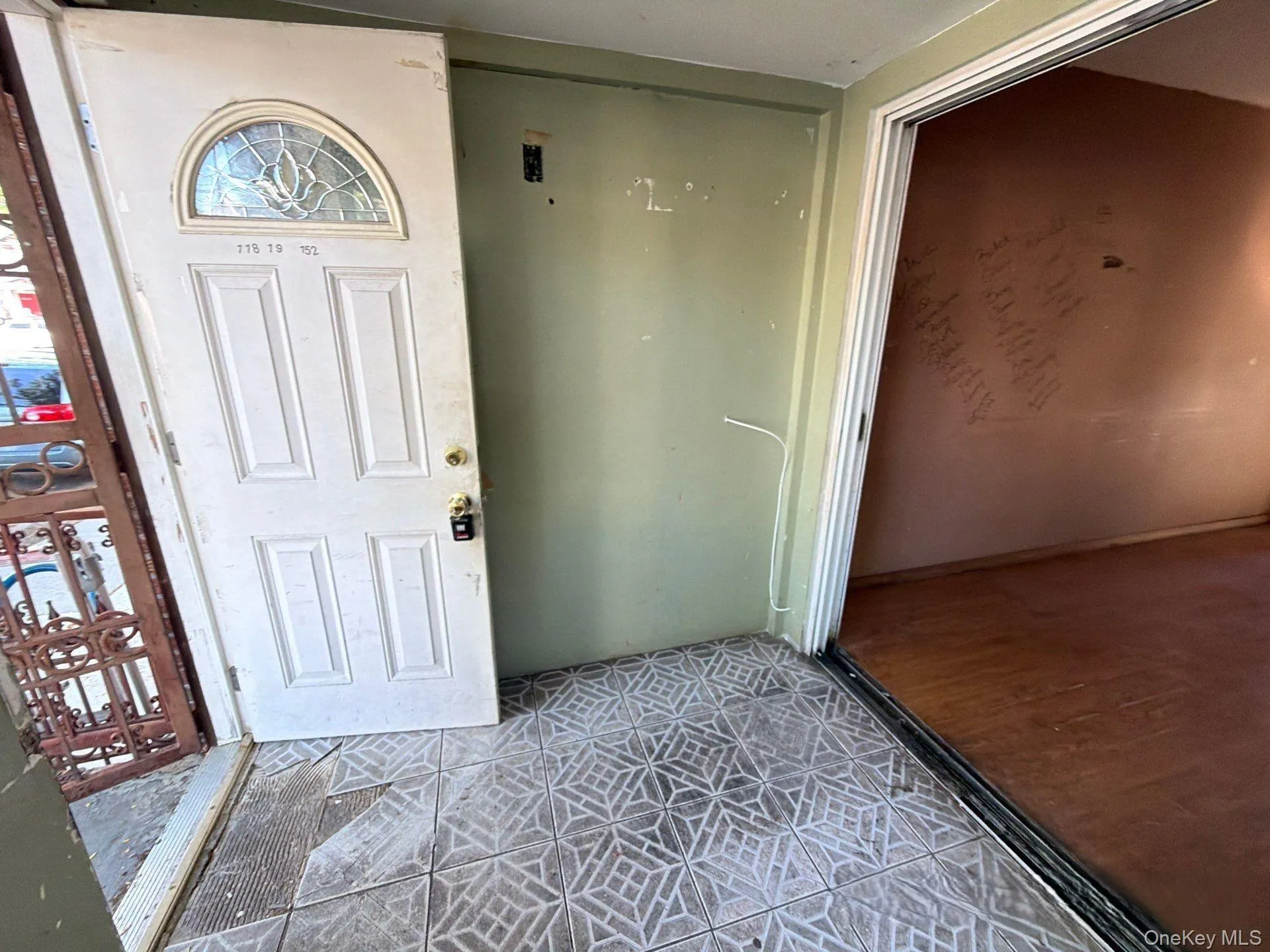118-19 152nd Street, New York, NY, 2 Bedrooms Bedrooms, 5 Rooms Rooms,1 BathroomBathrooms,Residential,For Rent,152nd,0,1047964 118-19 152nd Street, New York, NY, 2 Bedrooms Bedrooms, 5 Rooms Rooms,1 BathroomBathrooms,Residential,For Rent,152nd,0,1047964