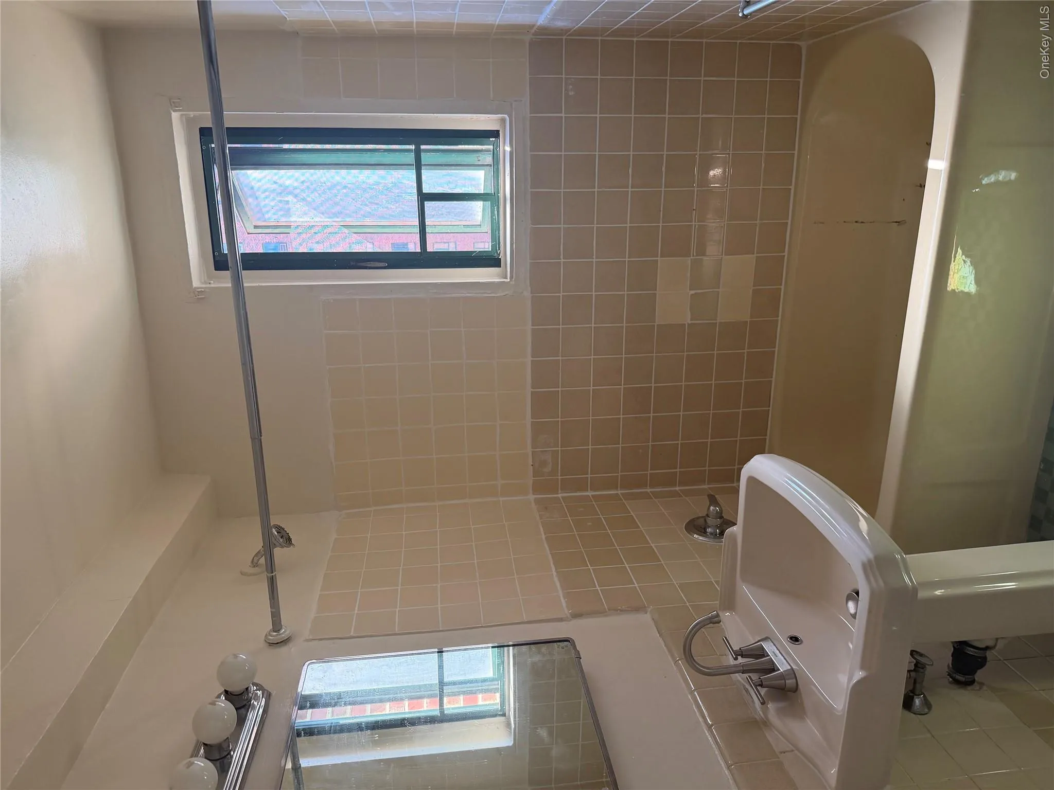 1641 Metropolitan Avenue, New York, NY, 1 Bedroom Bedrooms, 3 Rooms Rooms,1 BathroomBathrooms,Residential,For Rent,Metropolitan,0,1047967 1641 Metropolitan Avenue, New York, NY, 1 Bedroom Bedrooms, 3 Rooms Rooms,1 BathroomBathrooms,Residential,For Rent,Metropolitan,0,1047967