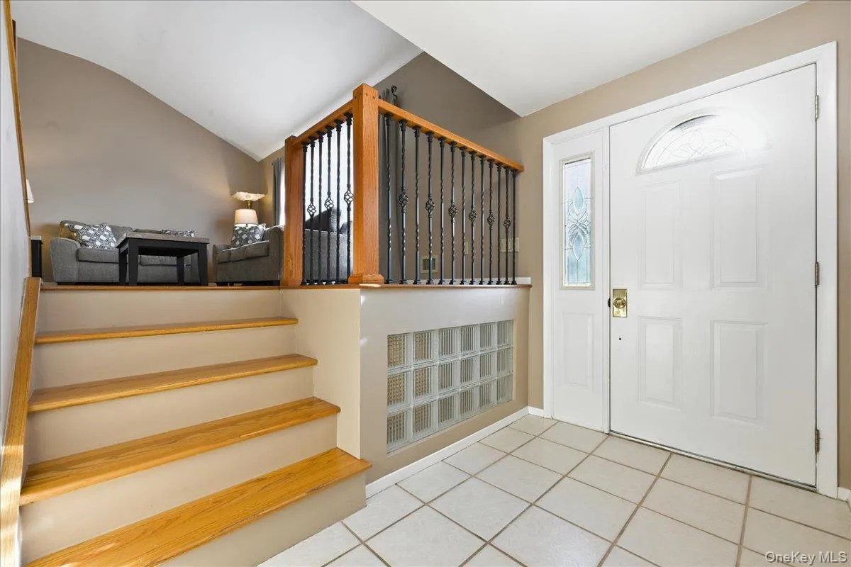 1420 Holiday Park Drive, Hempstead, NY, 4 Bedrooms Bedrooms, 8 Rooms Rooms,2 BathroomsBathrooms,Residential,For Rent,Holiday Park,0,1047968 1420 Holiday Park Drive, Hempstead, NY, 4 Bedrooms Bedrooms, 8 Rooms Rooms,2 BathroomsBathrooms,Residential,For Rent,Holiday Park,0,1047968
