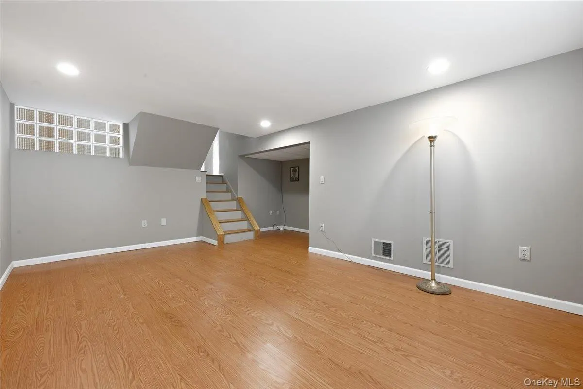 1420 Holiday Park Drive, Hempstead, NY, 4 Bedrooms Bedrooms, 8 Rooms Rooms,2 BathroomsBathrooms,Residential,For Rent,Holiday Park,0,1047968 1420 Holiday Park Drive, Hempstead, NY, 4 Bedrooms Bedrooms, 8 Rooms Rooms,2 BathroomsBathrooms,Residential,For Rent,Holiday Park,0,1047968