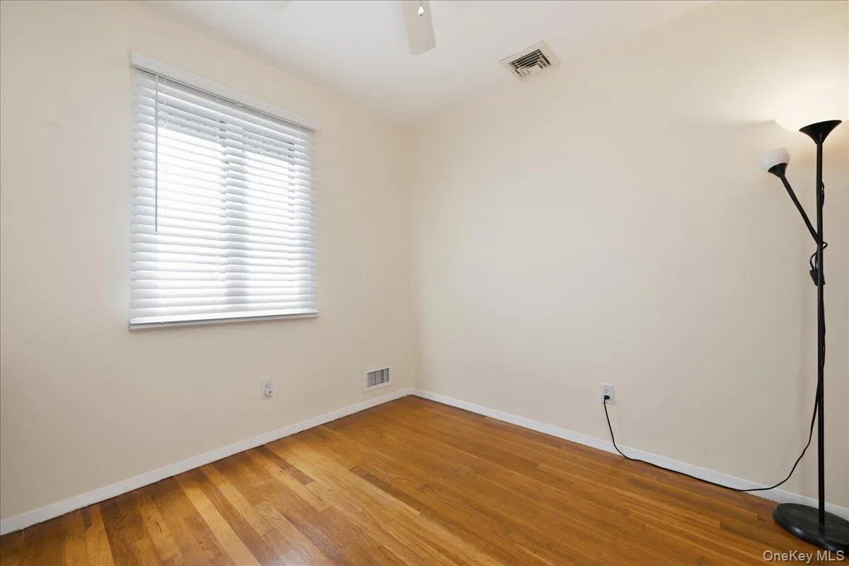 1420 Holiday Park Drive, Hempstead, NY, 4 Bedrooms Bedrooms, 8 Rooms Rooms,2 BathroomsBathrooms,Residential,For Rent,Holiday Park,0,1047968 1420 Holiday Park Drive, Hempstead, NY, 4 Bedrooms Bedrooms, 8 Rooms Rooms,2 BathroomsBathrooms,Residential,For Rent,Holiday Park,0,1047968