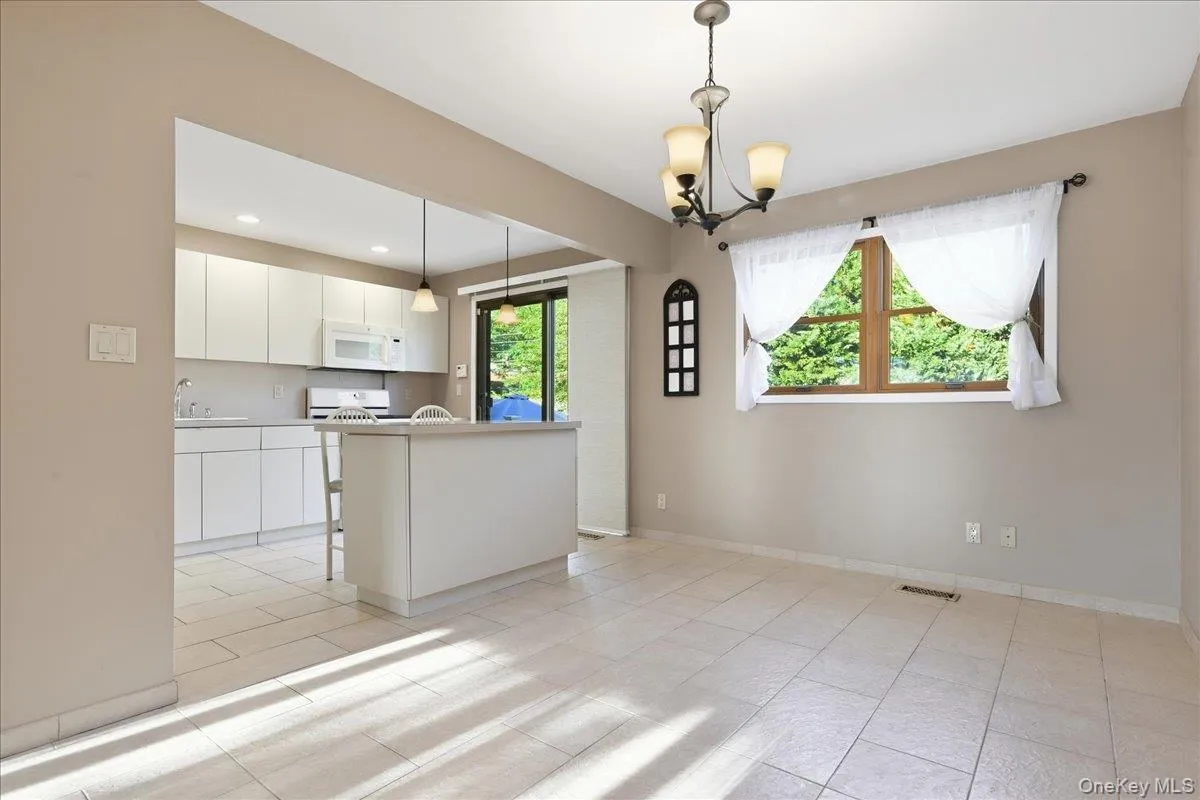 1420 Holiday Park Drive, Hempstead, NY, 4 Bedrooms Bedrooms, 8 Rooms Rooms,2 BathroomsBathrooms,Residential,For Rent,Holiday Park,0,1047968 1420 Holiday Park Drive, Hempstead, NY, 4 Bedrooms Bedrooms, 8 Rooms Rooms,2 BathroomsBathrooms,Residential,For Rent,Holiday Park,0,1047968