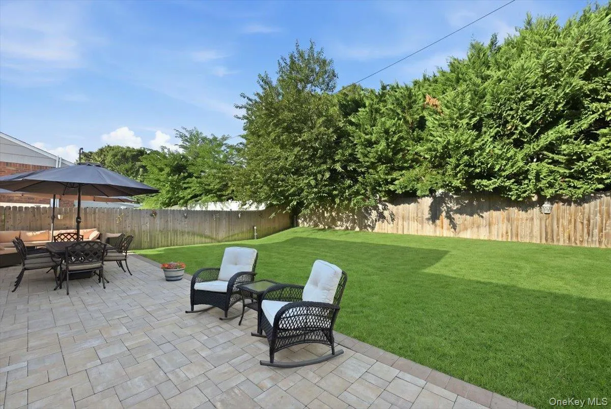 1420 Holiday Park Drive, Hempstead, NY, 4 Bedrooms Bedrooms, 8 Rooms Rooms,2 BathroomsBathrooms,Residential,For Rent,Holiday Park,0,1047968 1420 Holiday Park Drive, Hempstead, NY, 4 Bedrooms Bedrooms, 8 Rooms Rooms,2 BathroomsBathrooms,Residential,For Rent,Holiday Park,0,1047968