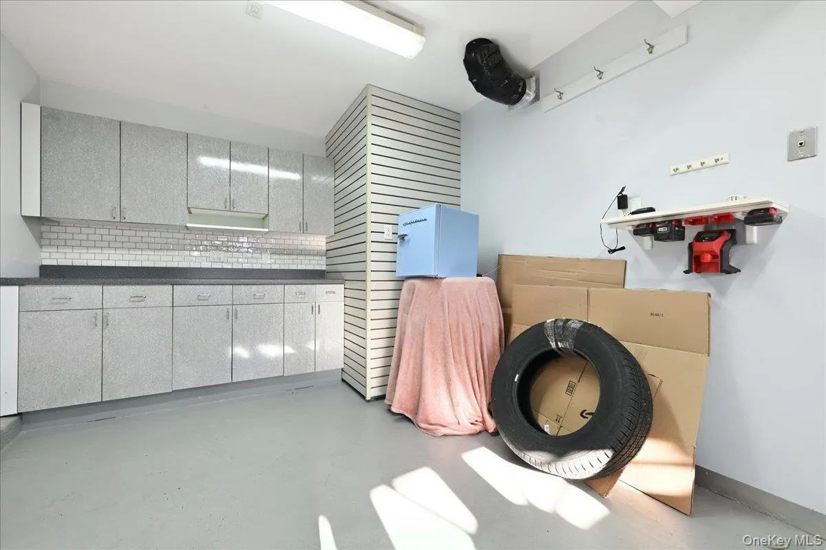 1420 Holiday Park Drive, Hempstead, NY, 4 Bedrooms Bedrooms, 8 Rooms Rooms,2 BathroomsBathrooms,Residential,For Rent,Holiday Park,0,1047968 1420 Holiday Park Drive, Hempstead, NY, 4 Bedrooms Bedrooms, 8 Rooms Rooms,2 BathroomsBathrooms,Residential,For Rent,Holiday Park,0,1047968