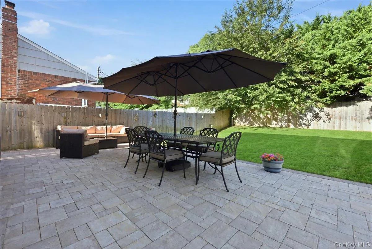 1420 Holiday Park Drive, Hempstead, NY, 4 Bedrooms Bedrooms, 8 Rooms Rooms,2 BathroomsBathrooms,Residential,For Rent,Holiday Park,0,1047968 1420 Holiday Park Drive, Hempstead, NY, 4 Bedrooms Bedrooms, 8 Rooms Rooms,2 BathroomsBathrooms,Residential,For Rent,Holiday Park,0,1047968