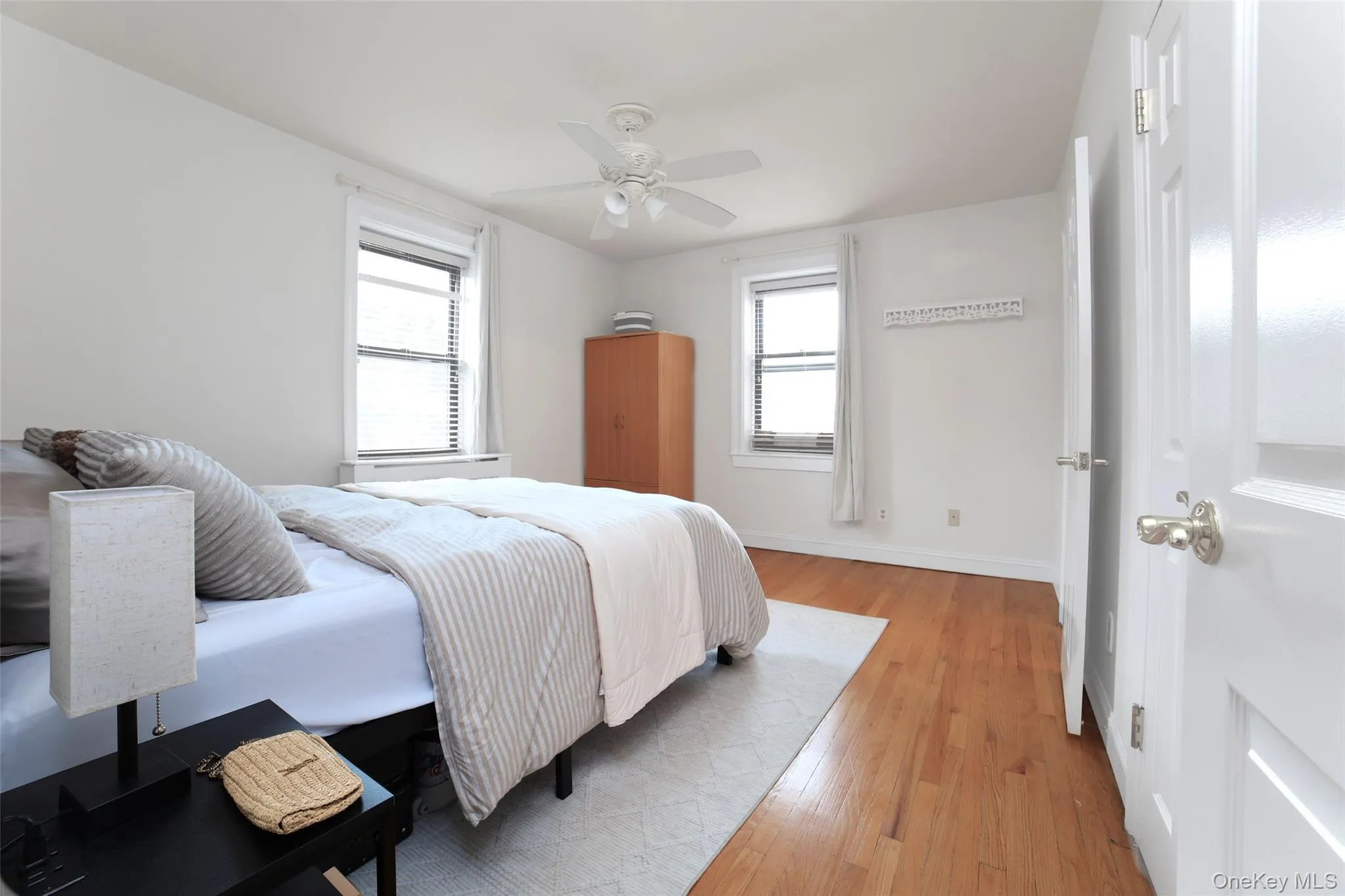 68 Hartsdale Avenue, Greenburgh, NY, 1 Bedroom Bedrooms, 4 Rooms Rooms,1 BathroomBathrooms,Residential,For Rent,Hartsdale,0,1047970 68 Hartsdale Avenue, Greenburgh, NY, 1 Bedroom Bedrooms, 4 Rooms Rooms,1 BathroomBathrooms,Residential,For Rent,Hartsdale,0,1047970