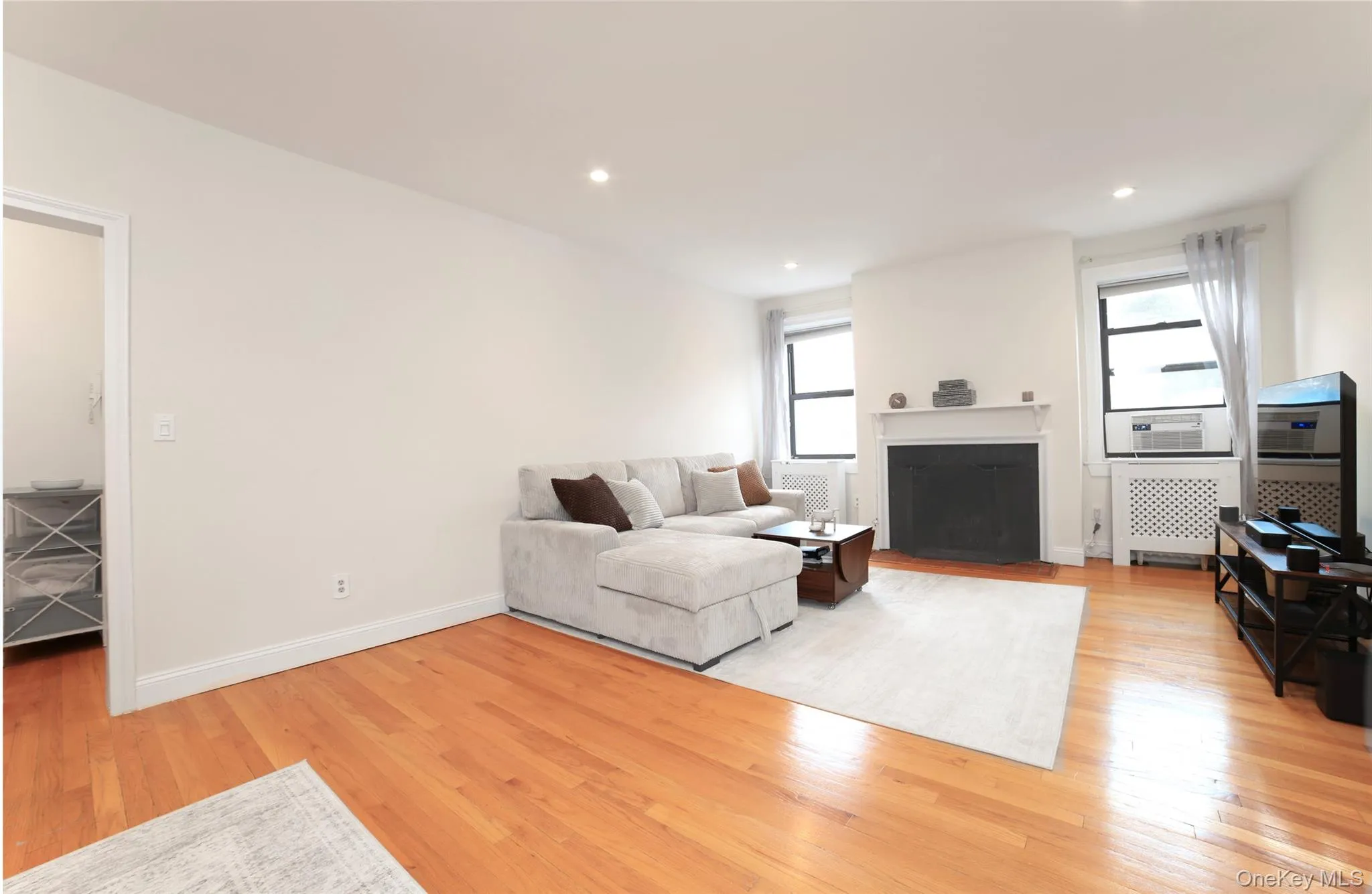 68 Hartsdale Avenue, Greenburgh, NY, 1 Bedroom Bedrooms, 4 Rooms Rooms,1 BathroomBathrooms,Residential,For Rent,Hartsdale,0,1047970 68 Hartsdale Avenue, Greenburgh, NY, 1 Bedroom Bedrooms, 4 Rooms Rooms,1 BathroomBathrooms,Residential,For Rent,Hartsdale,0,1047970