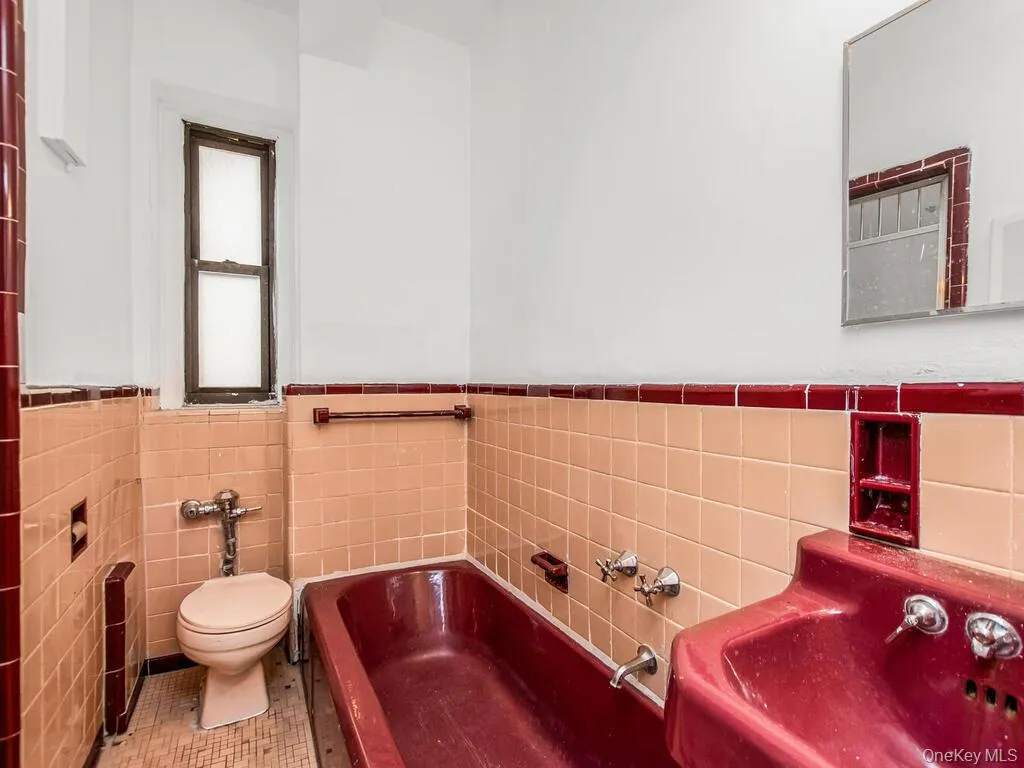 860 Grand Concourse, New York, NY, 4 Bedrooms Bedrooms, 5 Rooms Rooms,1 BathroomBathrooms,Residential,For Rent,Grand Concourse,0,1047971 860 Grand Concourse, New York, NY, 4 Bedrooms Bedrooms, 5 Rooms Rooms,1 BathroomBathrooms,Residential,For Rent,Grand Concourse,0,1047971