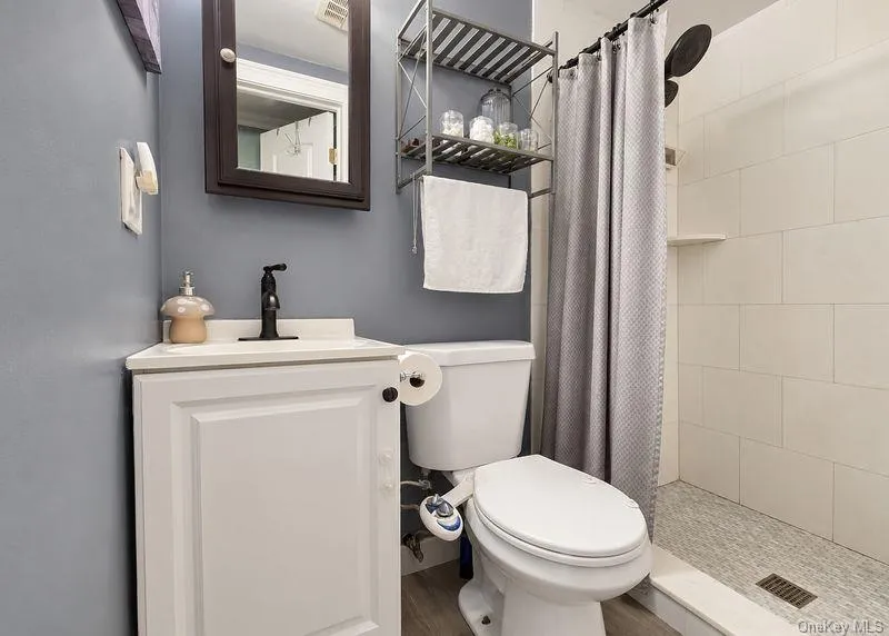 76 Corbin Avenue, Brookhaven, NY, 5 Bedrooms Bedrooms, 10 Rooms Rooms,3 BathroomsBathrooms,Residential,For Rent,Corbin,0,1047973 76 Corbin Avenue, Brookhaven, NY, 5 Bedrooms Bedrooms, 10 Rooms Rooms,3 BathroomsBathrooms,Residential,For Rent,Corbin,0,1047973