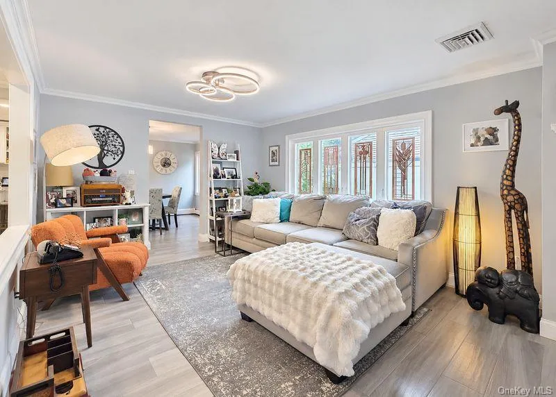 76 Corbin Avenue, Brookhaven, NY, 5 Bedrooms Bedrooms, 10 Rooms Rooms,3 BathroomsBathrooms,Residential,For Rent,Corbin,0,1047973 76 Corbin Avenue, Brookhaven, NY, 5 Bedrooms Bedrooms, 10 Rooms Rooms,3 BathroomsBathrooms,Residential,For Rent,Corbin,0,1047973