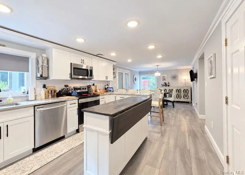 76 Corbin Avenue, Brookhaven, NY, 5 Bedrooms Bedrooms, 10 Rooms Rooms,3 BathroomsBathrooms,Residential,For Rent,Corbin,0,1047973 76 Corbin Avenue, Brookhaven, NY, 5 Bedrooms Bedrooms, 10 Rooms Rooms,3 BathroomsBathrooms,Residential,For Rent,Corbin,0,1047973