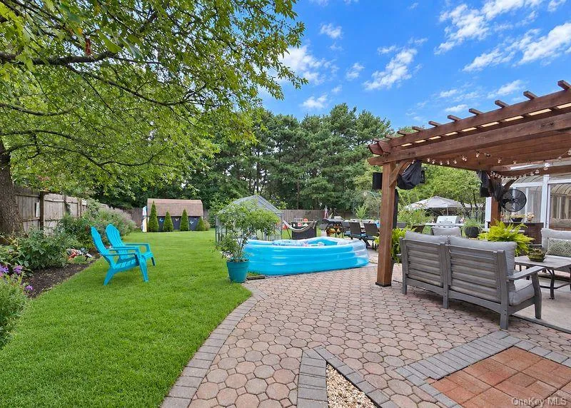 76 Corbin Avenue, Brookhaven, NY, 5 Bedrooms Bedrooms, 10 Rooms Rooms,3 BathroomsBathrooms,Residential,For Rent,Corbin,0,1047973 76 Corbin Avenue, Brookhaven, NY, 5 Bedrooms Bedrooms, 10 Rooms Rooms,3 BathroomsBathrooms,Residential,For Rent,Corbin,0,1047973