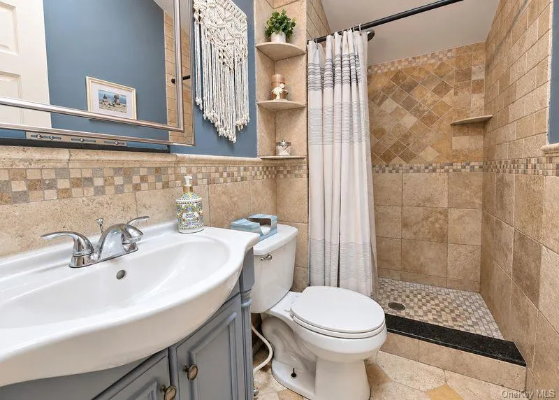 76 Corbin Avenue, Brookhaven, NY, 5 Bedrooms Bedrooms, 10 Rooms Rooms,3 BathroomsBathrooms,Residential,For Rent,Corbin,0,1047973 76 Corbin Avenue, Brookhaven, NY, 5 Bedrooms Bedrooms, 10 Rooms Rooms,3 BathroomsBathrooms,Residential,For Rent,Corbin,0,1047973