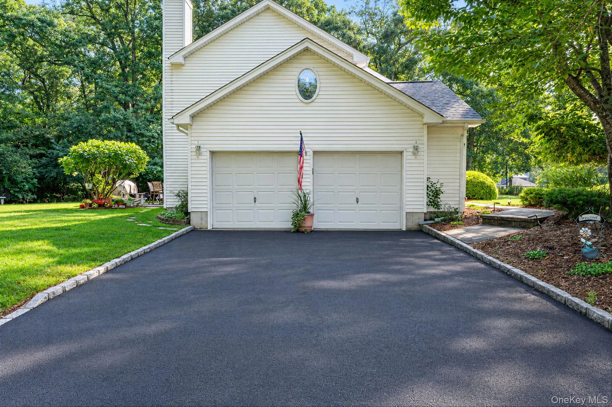 1 Chen Court, Brookhaven, NY, 4 Bedrooms Bedrooms, 13 Rooms Rooms,3 BathroomsBathrooms,Residential,For Rent,Chen,0,1047975 1 Chen Court, Brookhaven, NY, 4 Bedrooms Bedrooms, 13 Rooms Rooms,3 BathroomsBathrooms,Residential,For Rent,Chen,0,1047975