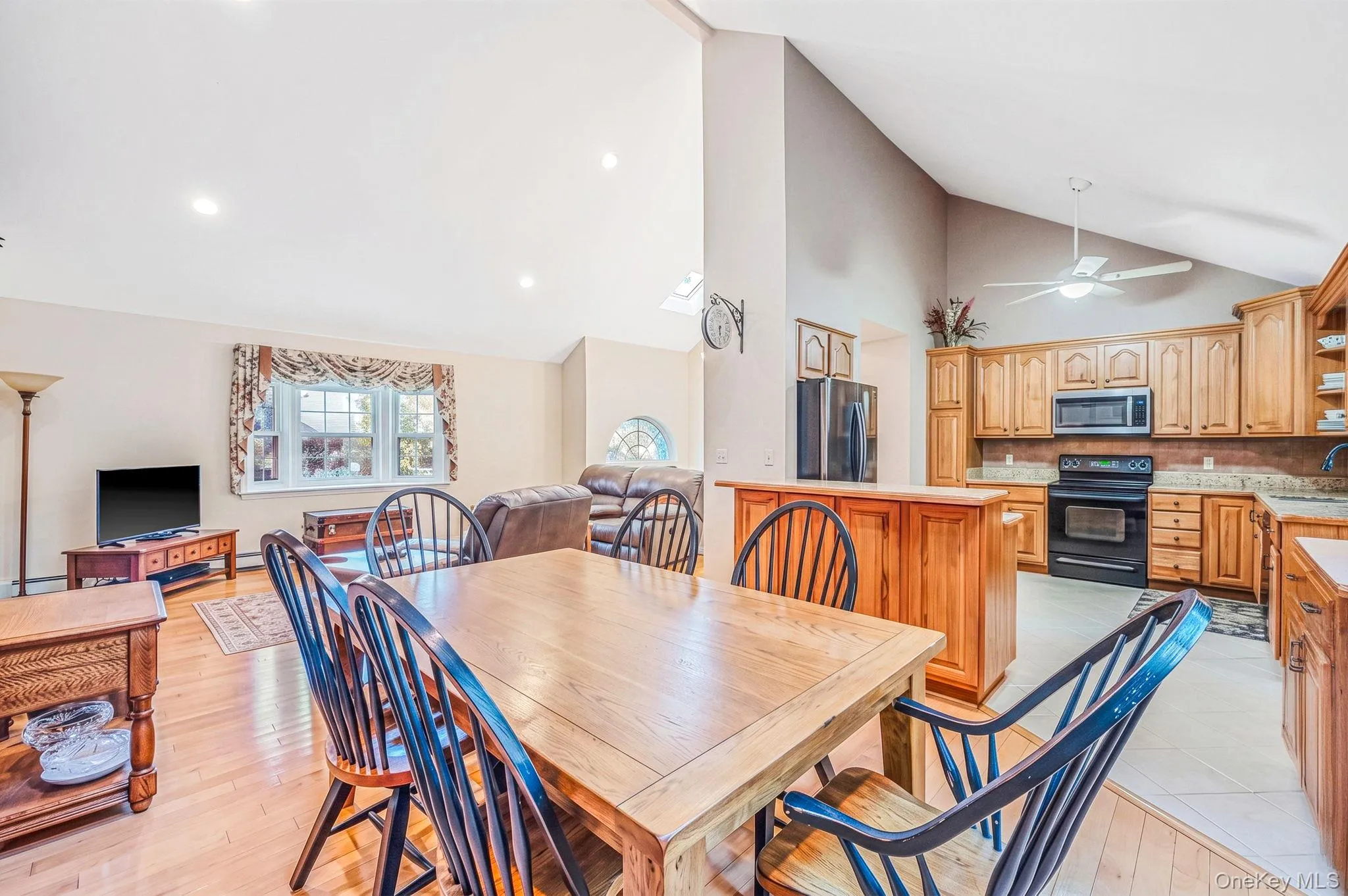 1 Chen Court, Brookhaven, NY, 4 Bedrooms Bedrooms, 13 Rooms Rooms,3 BathroomsBathrooms,Residential,For Rent,Chen,0,1047975 1 Chen Court, Brookhaven, NY, 4 Bedrooms Bedrooms, 13 Rooms Rooms,3 BathroomsBathrooms,Residential,For Rent,Chen,0,1047975