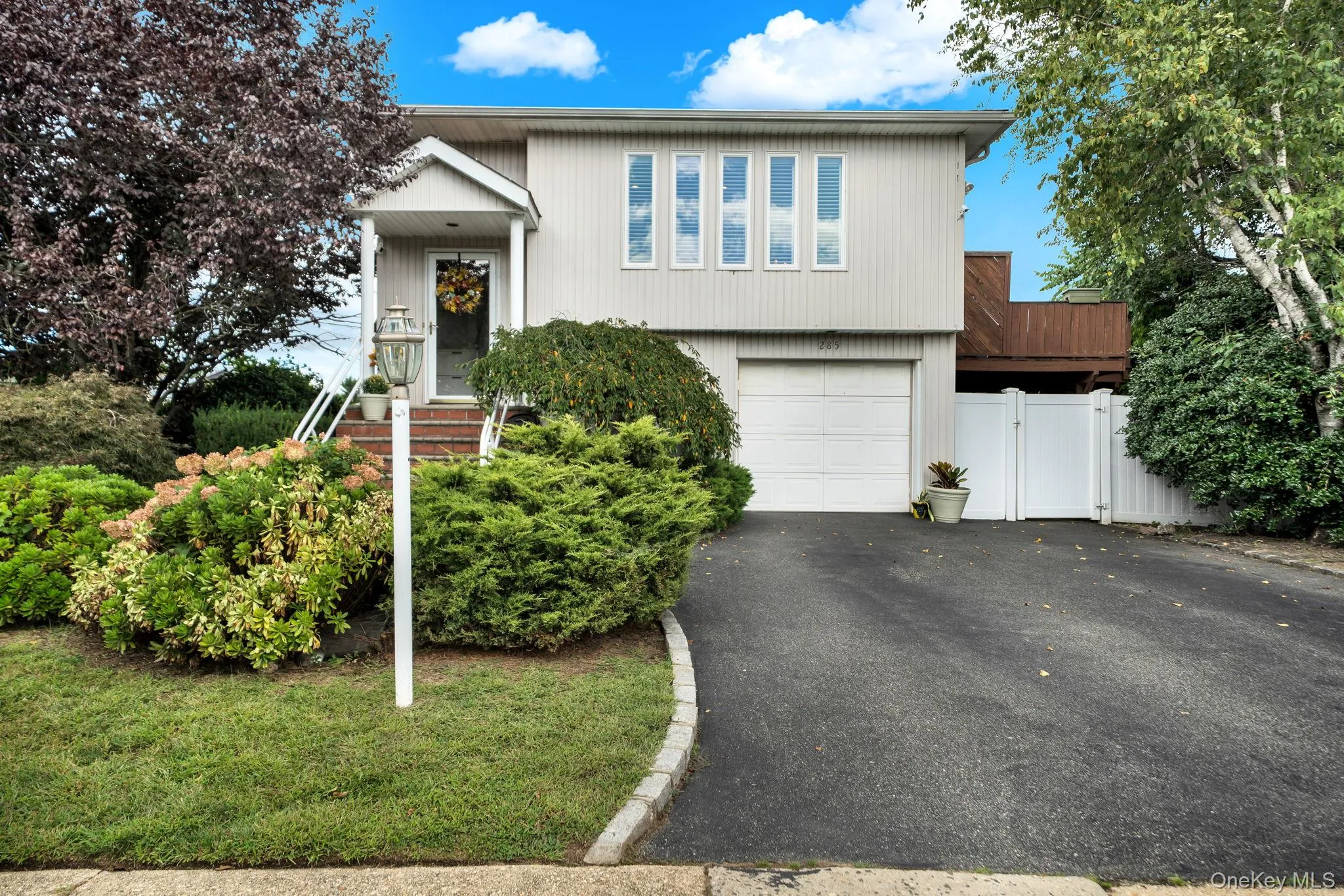 285 Oak Street, Oyster Bay, NY, 4 Bedrooms Bedrooms, 8 Rooms Rooms,2 BathroomsBathrooms,Residential,For Rent,Oak,0,1047976 285 Oak Street, Oyster Bay, NY, 4 Bedrooms Bedrooms, 8 Rooms Rooms,2 BathroomsBathrooms,Residential,For Rent,Oak,0,1047976