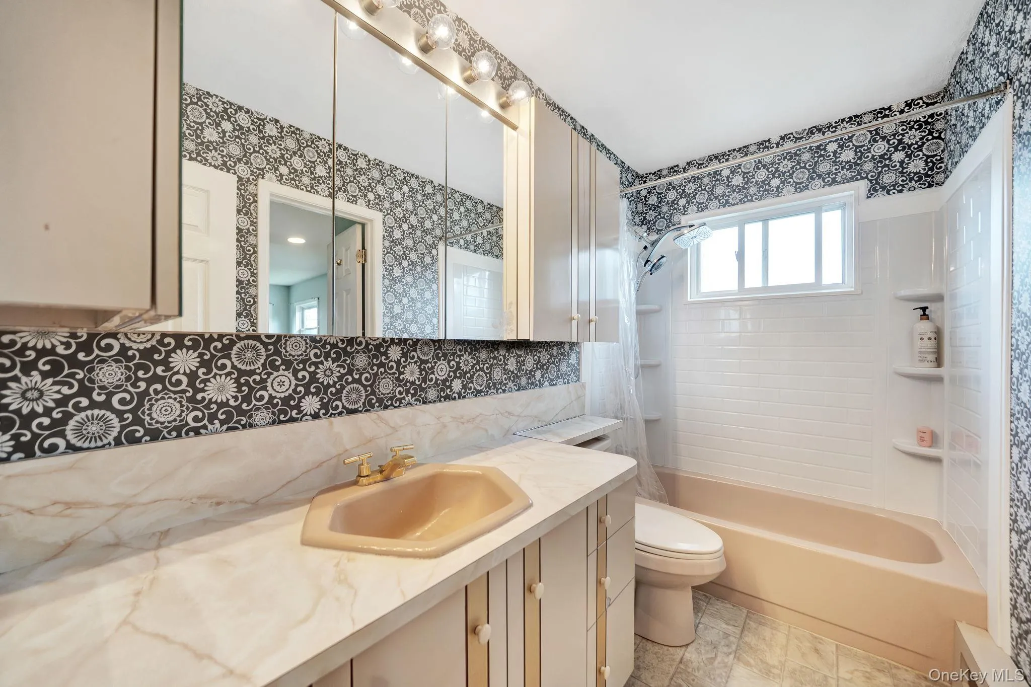 285 Oak Street, Oyster Bay, NY, 4 Bedrooms Bedrooms, 8 Rooms Rooms,2 BathroomsBathrooms,Residential,For Rent,Oak,0,1047976 285 Oak Street, Oyster Bay, NY, 4 Bedrooms Bedrooms, 8 Rooms Rooms,2 BathroomsBathrooms,Residential,For Rent,Oak,0,1047976