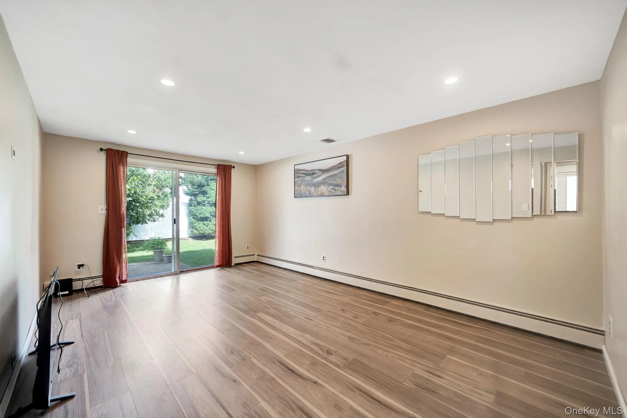 285 Oak Street, Oyster Bay, NY, 4 Bedrooms Bedrooms, 8 Rooms Rooms,2 BathroomsBathrooms,Residential,For Rent,Oak,0,1047976 285 Oak Street, Oyster Bay, NY, 4 Bedrooms Bedrooms, 8 Rooms Rooms,2 BathroomsBathrooms,Residential,For Rent,Oak,0,1047976