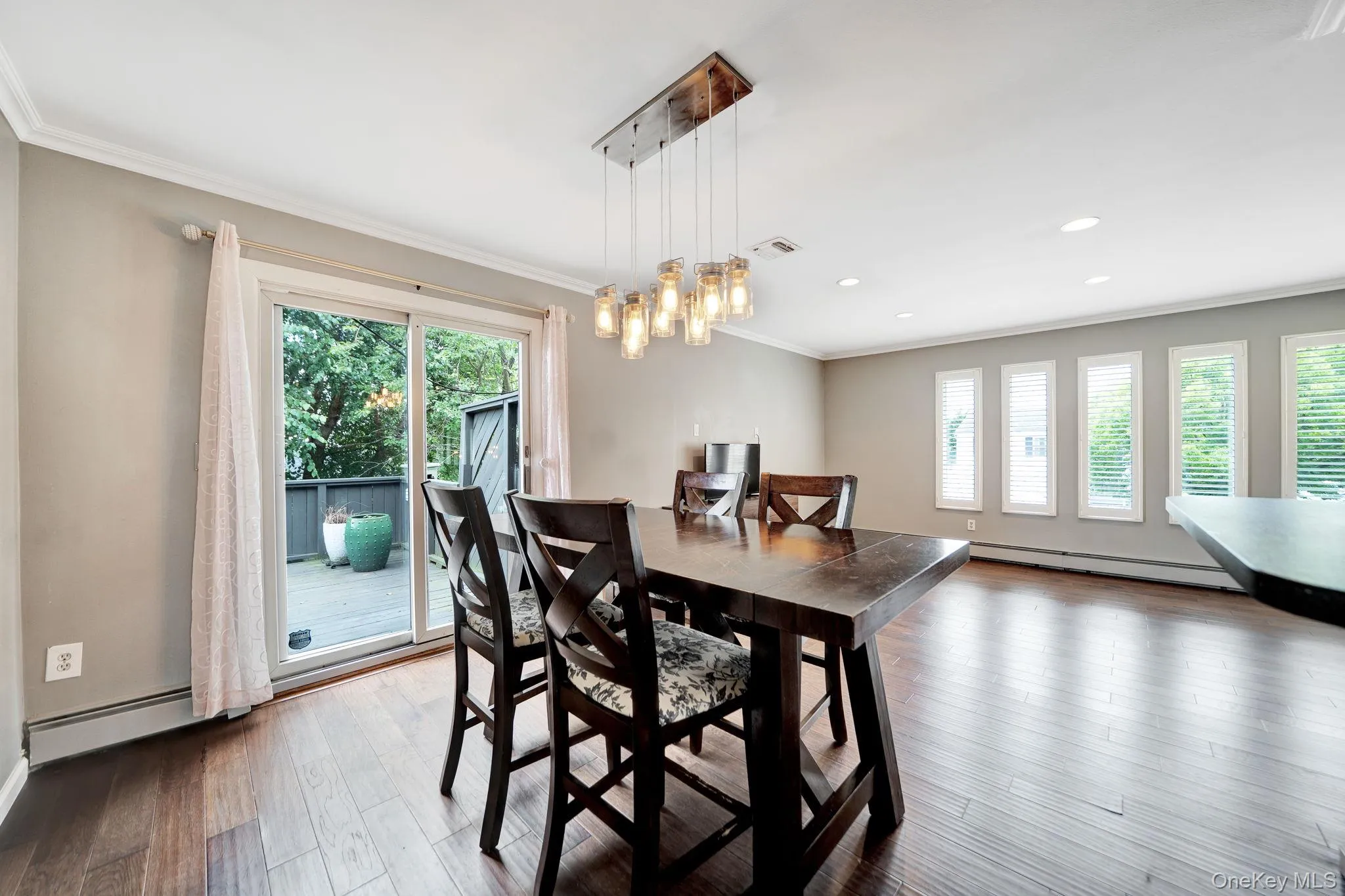 285 Oak Street, Oyster Bay, NY, 4 Bedrooms Bedrooms, 8 Rooms Rooms,2 BathroomsBathrooms,Residential,For Rent,Oak,0,1047976 285 Oak Street, Oyster Bay, NY, 4 Bedrooms Bedrooms, 8 Rooms Rooms,2 BathroomsBathrooms,Residential,For Rent,Oak,0,1047976
