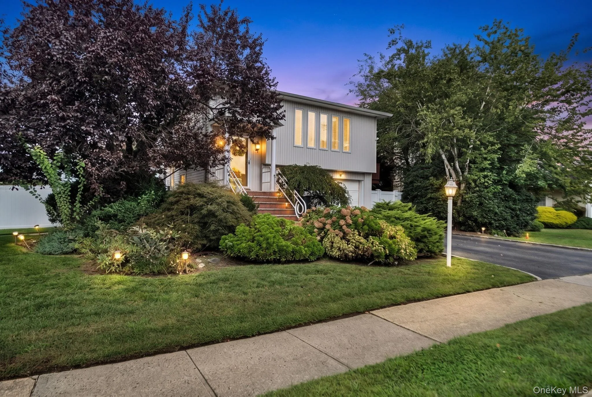 285 Oak Street, Oyster Bay, NY, 4 Bedrooms Bedrooms, 8 Rooms Rooms,2 BathroomsBathrooms,Residential,For Rent,Oak,0,1047976 285 Oak Street, Oyster Bay, NY, 4 Bedrooms Bedrooms, 8 Rooms Rooms,2 BathroomsBathrooms,Residential,For Rent,Oak,0,1047976