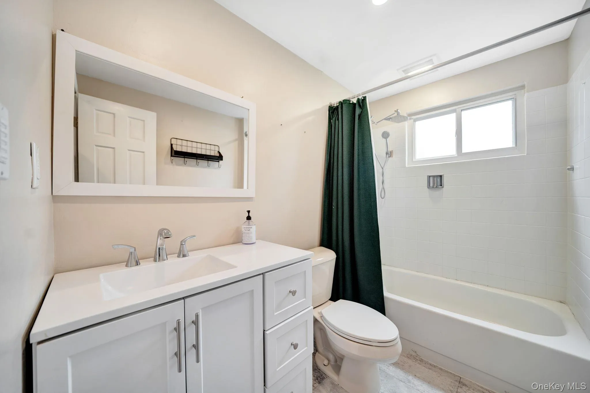 285 Oak Street, Oyster Bay, NY, 4 Bedrooms Bedrooms, 8 Rooms Rooms,2 BathroomsBathrooms,Residential,For Rent,Oak,0,1047976 285 Oak Street, Oyster Bay, NY, 4 Bedrooms Bedrooms, 8 Rooms Rooms,2 BathroomsBathrooms,Residential,For Rent,Oak,0,1047976