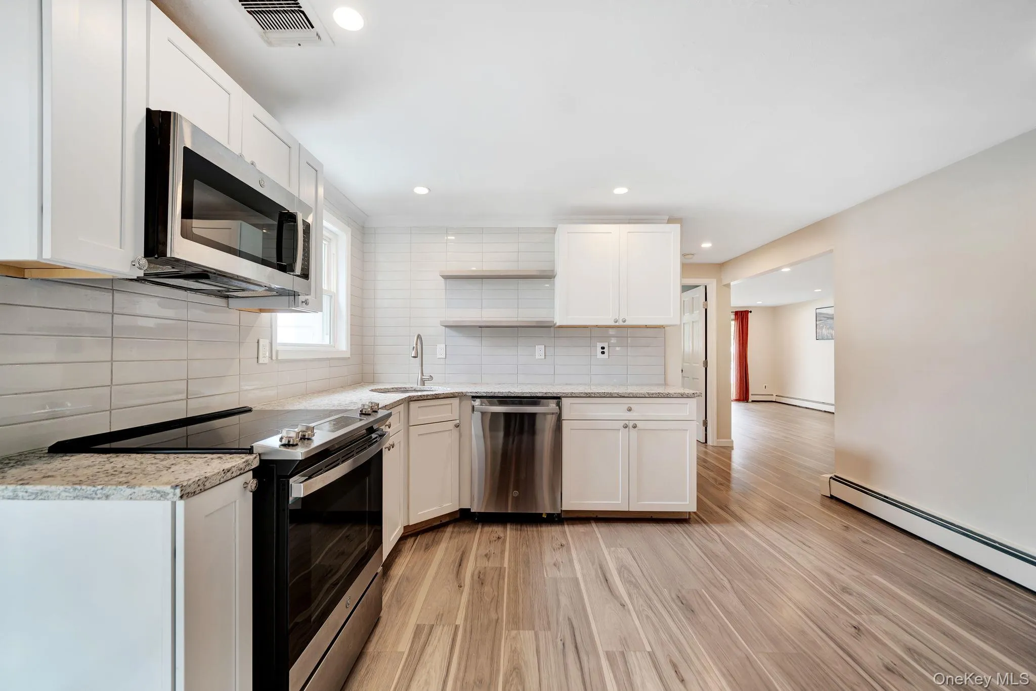 285 Oak Street, Oyster Bay, NY, 4 Bedrooms Bedrooms, 8 Rooms Rooms,2 BathroomsBathrooms,Residential,For Rent,Oak,0,1047976 285 Oak Street, Oyster Bay, NY, 4 Bedrooms Bedrooms, 8 Rooms Rooms,2 BathroomsBathrooms,Residential,For Rent,Oak,0,1047976