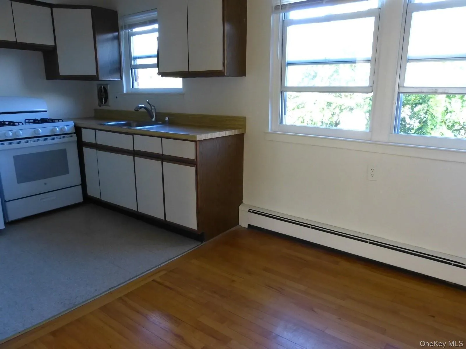 4 Duryea Place, Orangetown, NY, 1 Bedroom Bedrooms, 4 Room Rooms,1 BathroomBathrooms,Residential Lease,For Rent,Duryea,0,1047978 4 Duryea Place, Orangetown, NY, 1 Bedroom Bedrooms, 4 Room Rooms,1 BathroomBathrooms,Residential Lease,For Rent,Duryea,0,1047978