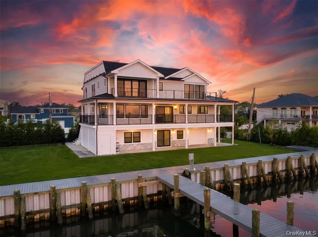 1 North Drive, Hempstead, NY, 7 Bedrooms Bedrooms, 15 Rooms Rooms,4 BathroomsBathrooms,Residential Lease,For Rent,North,0,1047979 1 North Drive, Hempstead, NY, 7 Bedrooms Bedrooms, 15 Rooms Rooms,4 BathroomsBathrooms,Residential Lease,For Rent,North,0,1047979