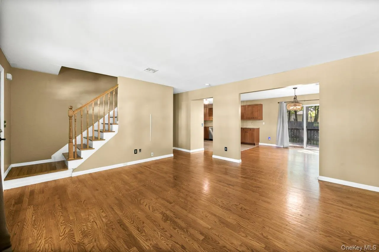 10 Iowa Street, Brookhaven, NY, 3 Bedrooms Bedrooms, 7 Rooms Rooms,2 BathroomsBathrooms,Residential,For Rent,Iowa,0,1047980 10 Iowa Street, Brookhaven, NY, 3 Bedrooms Bedrooms, 7 Rooms Rooms,2 BathroomsBathrooms,Residential,For Rent,Iowa,0,1047980
