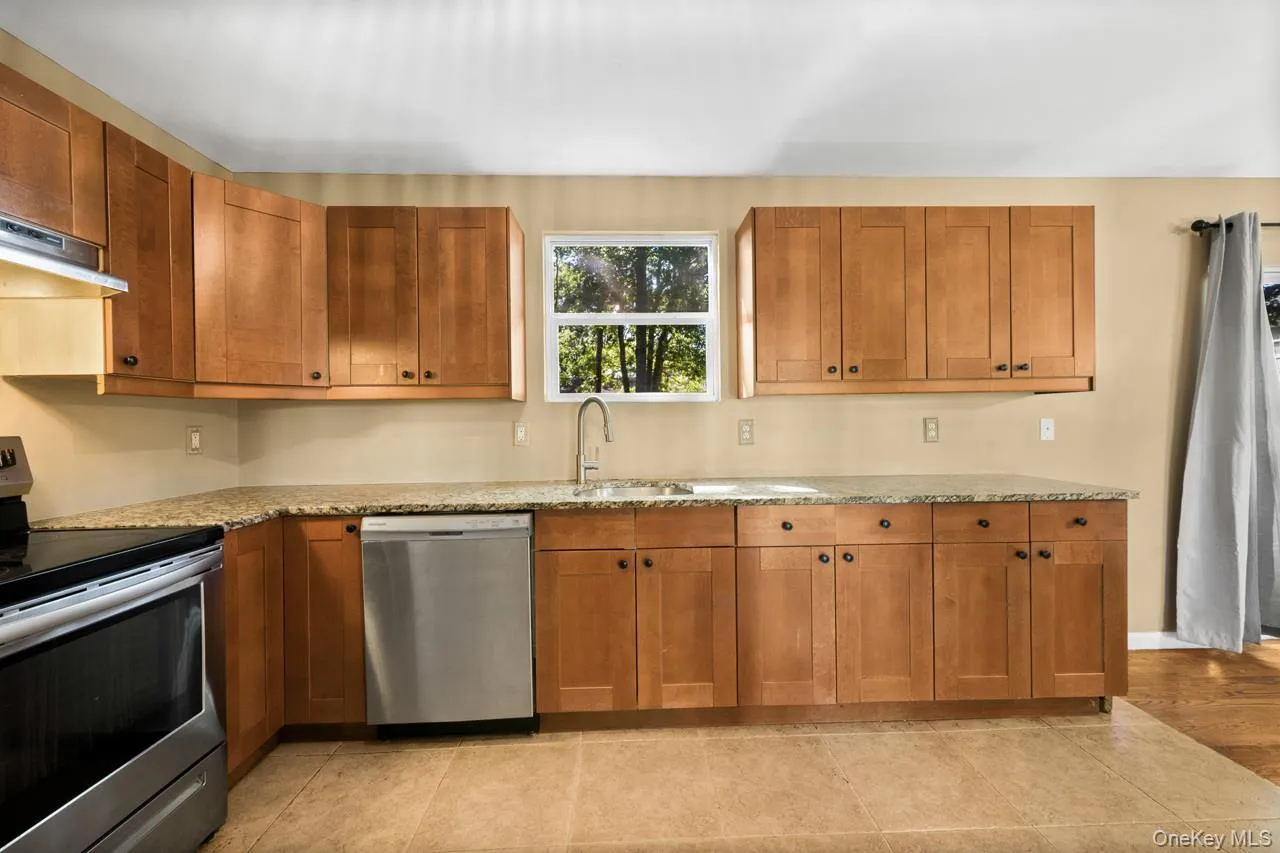 10 Iowa Street, Brookhaven, NY, 3 Bedrooms Bedrooms, 7 Rooms Rooms,2 BathroomsBathrooms,Residential,For Rent,Iowa,0,1047980 10 Iowa Street, Brookhaven, NY, 3 Bedrooms Bedrooms, 7 Rooms Rooms,2 BathroomsBathrooms,Residential,For Rent,Iowa,0,1047980