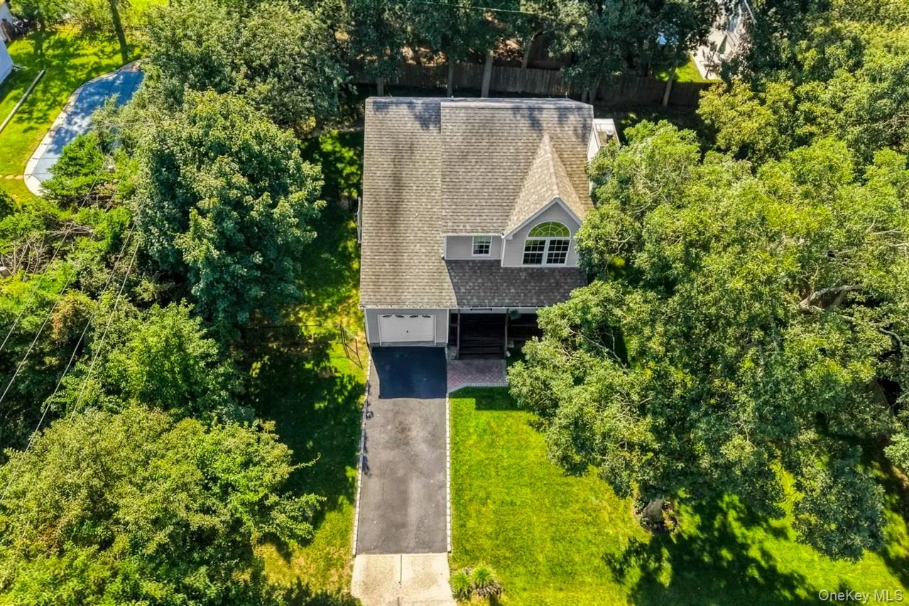 10 Iowa Street, Brookhaven, NY, 3 Bedrooms Bedrooms, 7 Rooms Rooms,2 BathroomsBathrooms,Residential,For Rent,Iowa,0,1047980 10 Iowa Street, Brookhaven, NY, 3 Bedrooms Bedrooms, 7 Rooms Rooms,2 BathroomsBathrooms,Residential,For Rent,Iowa,0,1047980