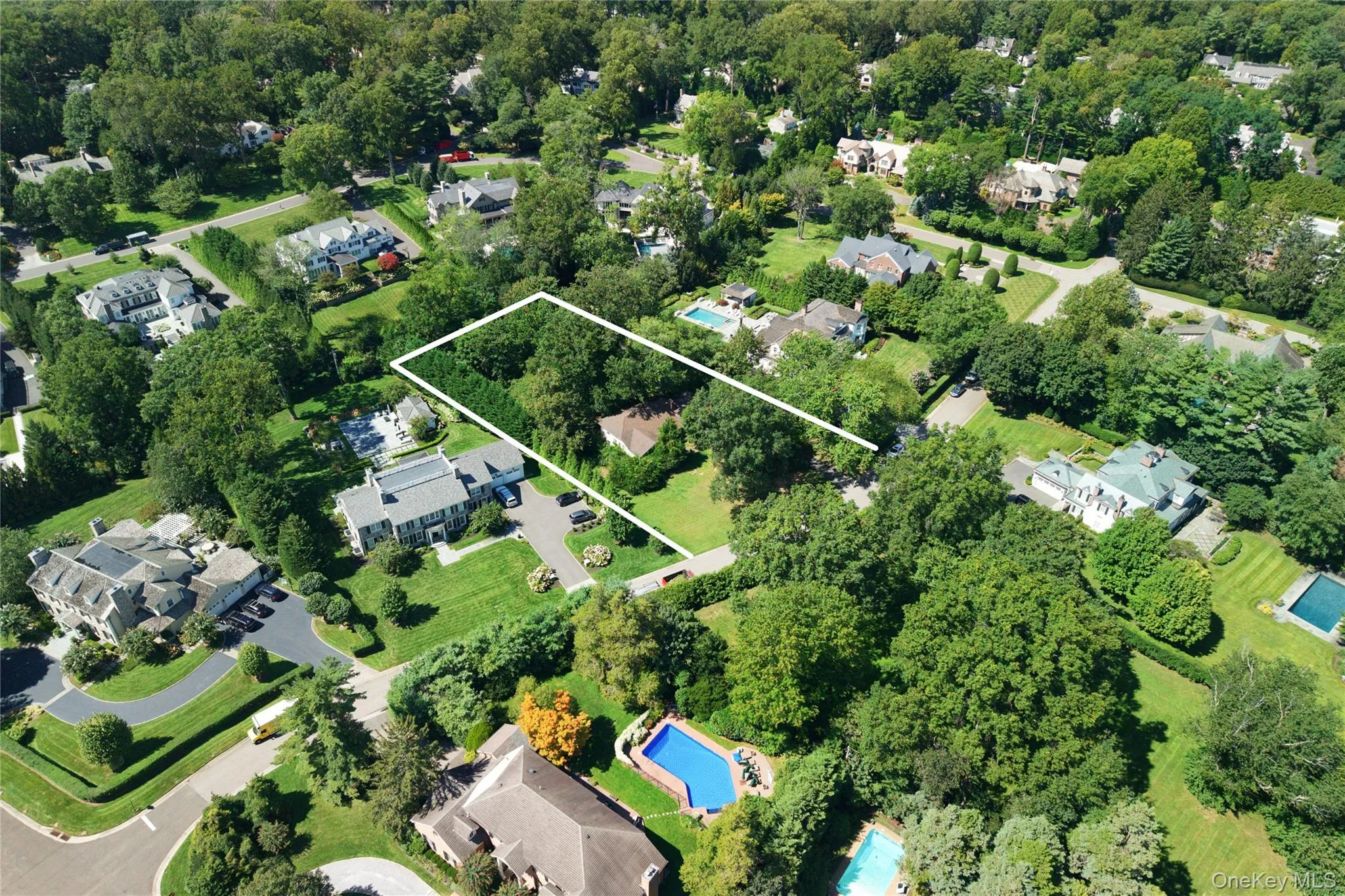 111 Birch Lane, North Hempstead, NY, 5 Bedrooms Bedrooms, 7 Rooms Rooms,3 BathroomsBathrooms,Residential,For Rent,Birch,0,1047982 111 Birch Lane, North Hempstead, NY, 5 Bedrooms Bedrooms, 7 Rooms Rooms,3 BathroomsBathrooms,Residential,For Rent,Birch,0,1047982