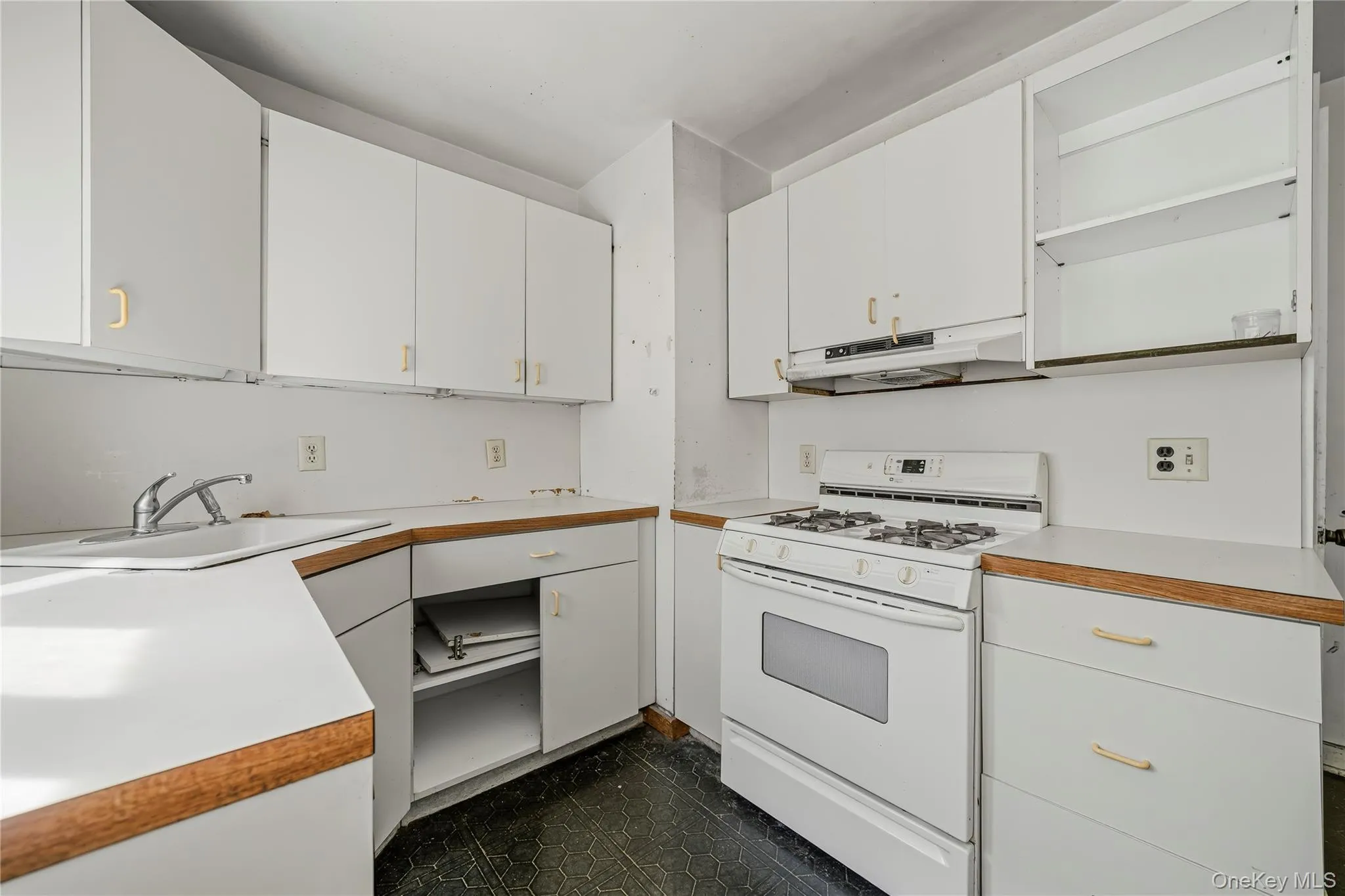 3 Old Pomona Road, Ramapo, NY, 3 Bedrooms Bedrooms, 7 Rooms Rooms,2 BathroomsBathrooms,Residential,For Rent,Old Pomona,0,1047984 3 Old Pomona Road, Ramapo, NY, 3 Bedrooms Bedrooms, 7 Rooms Rooms,2 BathroomsBathrooms,Residential,For Rent,Old Pomona,0,1047984